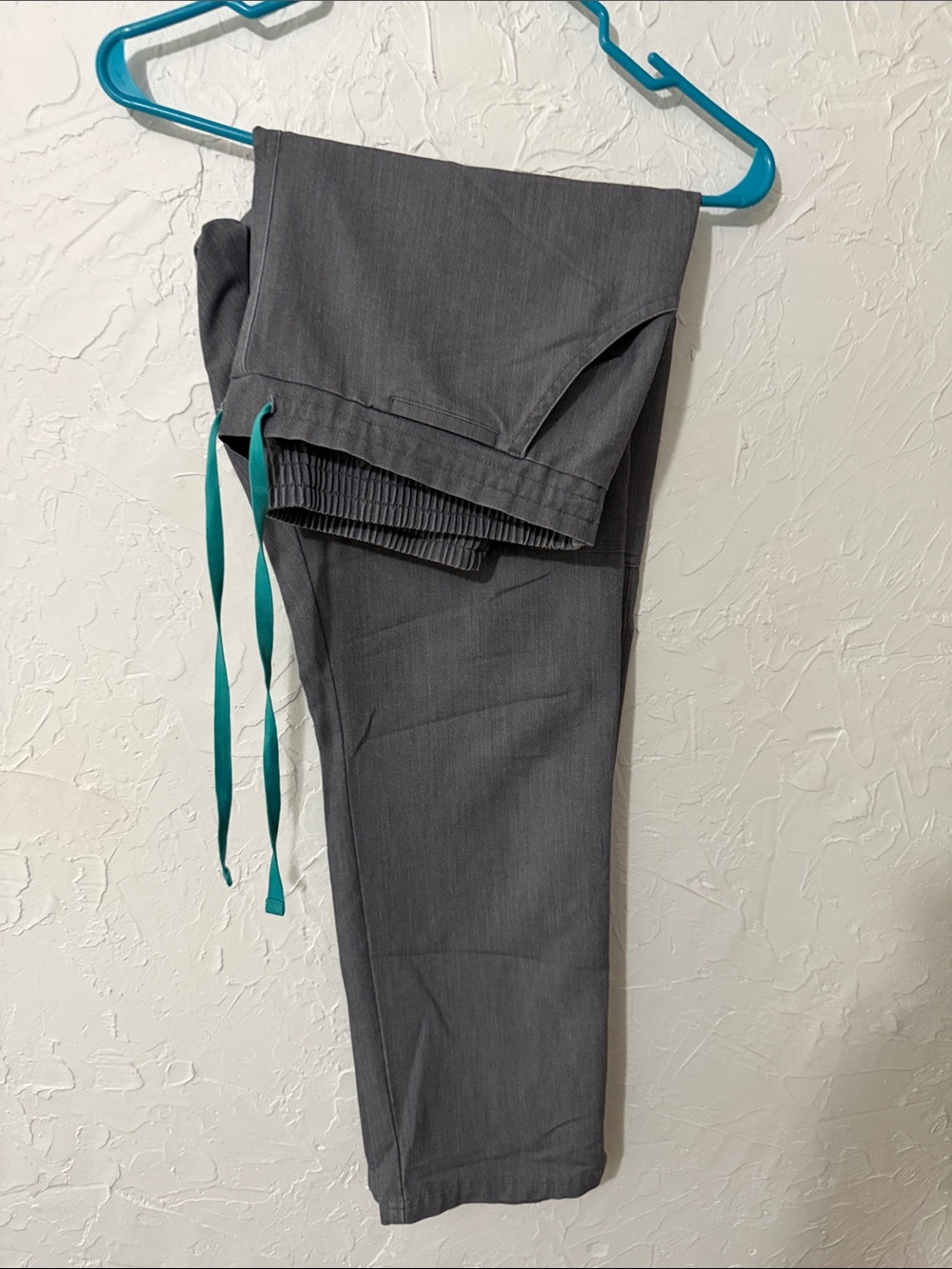 Figs Women's Gray Drawstring Scrub Joggers